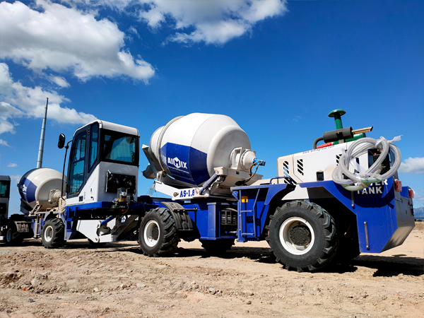 Self Loading Concrete Mixer Trucks