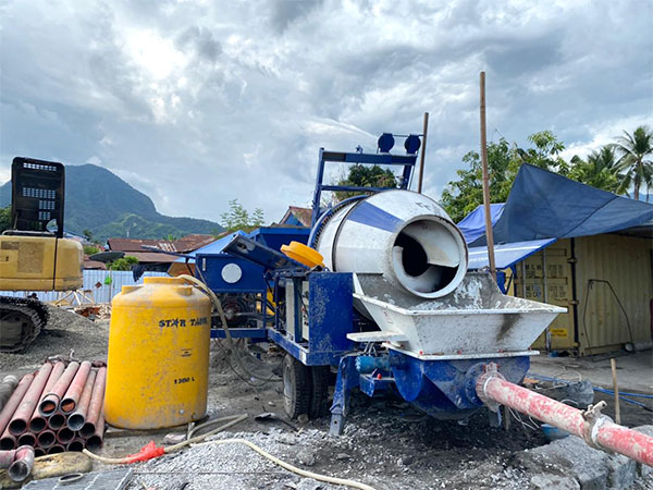 concrete mixer with pump machine